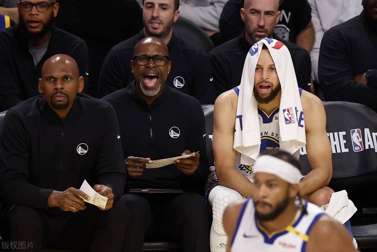 库里击败老对手湖人，晋级之路一路高歌！-开云app