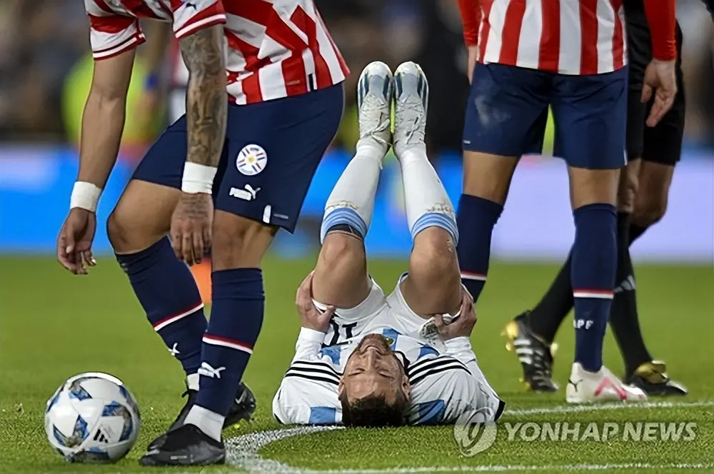 巴萨在比赛中受伤退赛，梅西主帅表示担忧！-开云体育下载